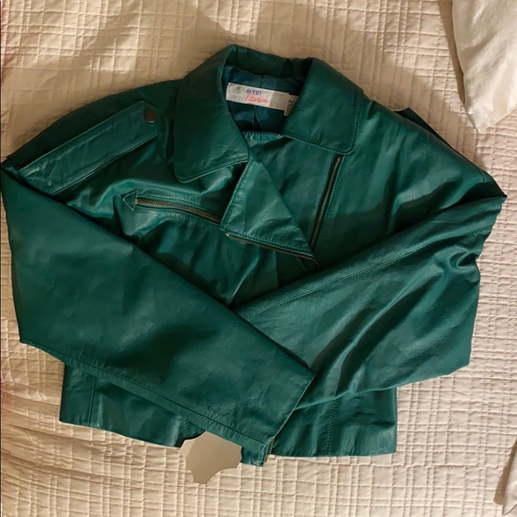 80s Vintage Avon Fashions Green Leather Skirt Suit - Picture 12 of 14